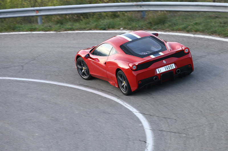 Illustration for article titled Ferrari 458 Speciale And SRT Viper TA: The Wallpapers